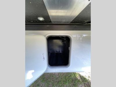 2026 Thor Motor Coach Resonate — photo 9 view