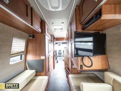 2017 Roadtrek Adventurer — photo 18 view