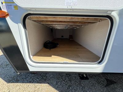 2026 Winnebago Micro Minnie — photo 13 view