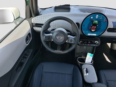 2026 MINI Hardtop 4 Door — photo 17 view