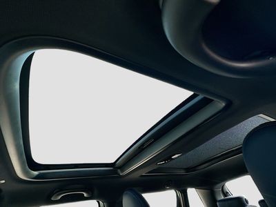 2026 MINI Hardtop 4 Door — photo 15 view