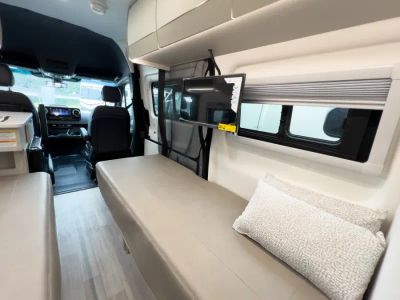 2027 Thor Motor Coach SANCTUARY — photo 12 view