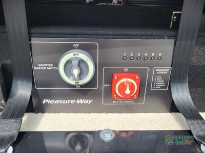 2025 Pleasure-Way Ontour — photo 7 view