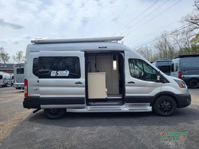 2025 Pleasure-Way Ontour — photo 11 view
