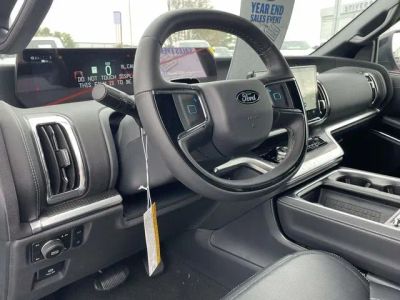 2025 Ford Expedition Max - Photo 14