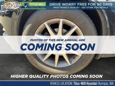 2016 Buick Enclave — detail view
