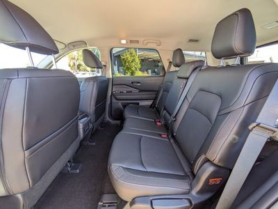 2026 Nissan Pathfinder — photo 16 view