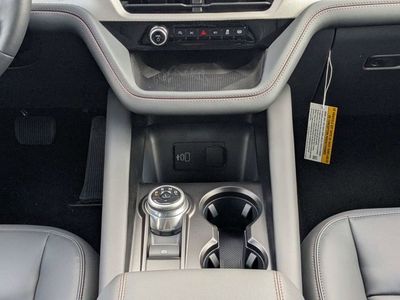 2026 Ford Explorer — photo 18 view