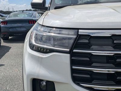 2026 Ford Explorer — photo 8 view