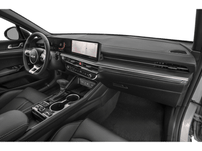 2026 Kia K5 — photo 12 view