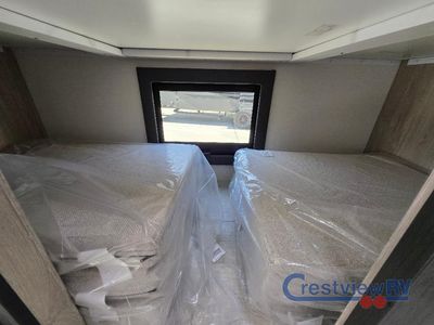 2026 Coachmen RV Entourage - Photo 28