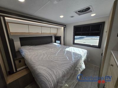 2026 Coachmen RV Entourage - Photo 33