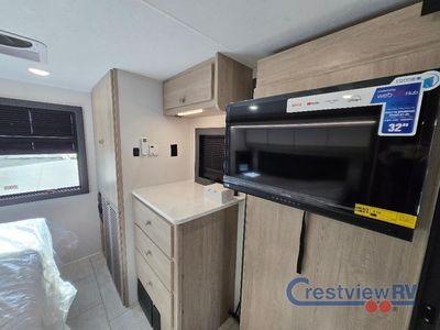 2026 Coachmen RV Entourage - Photo 35