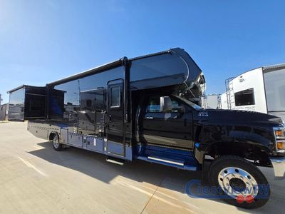 2026 Coachmen RV Entourage - Photo 4