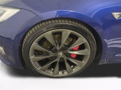 2020 Tesla Model S - Photo 11