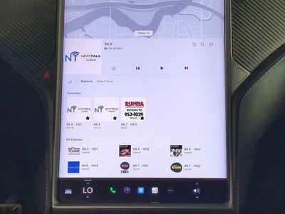 2020 Tesla Model S - Photo 19