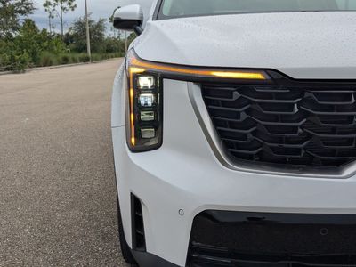 2025 Kia Sorento - Photo 12