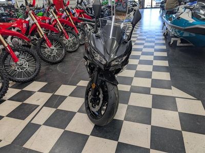 2026 Kawasaki Ninja 650 - Photo 3
