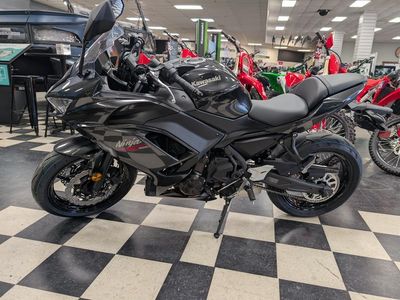 2026 Kawasaki Ninja 650 - Photo 5