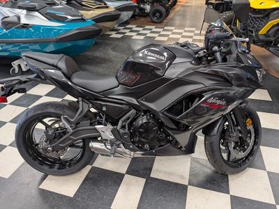 2026 Kawasaki Ninja 650 - Photo 1