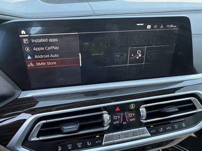 2021 BMW X7 — photo 30 view