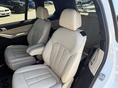 2021 BMW X7 — photo 19 view