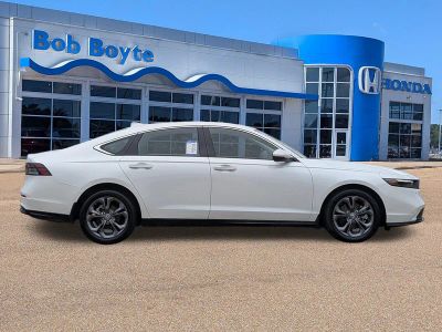 2024 Honda Accord Hybrid - Photo 2