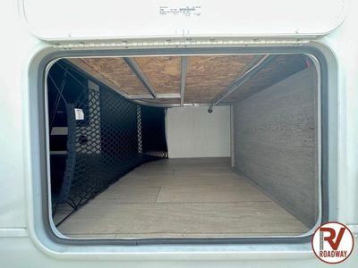 2026 Cherokee Alpha Wolf 26DBH — photo 11 view