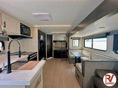 2026 Cherokee Alpha Wolf 26DBH — photo 14 view