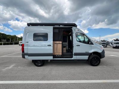 2027 Winnebago REVEL — photo 17 view