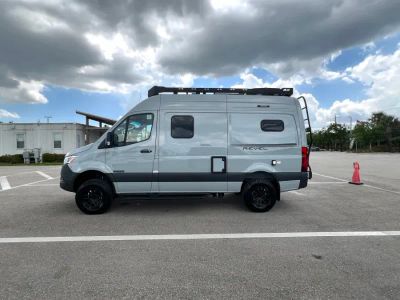 2027 Winnebago REVEL — photo 18 view