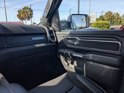 2025 Ram 1500 — photo 16 view