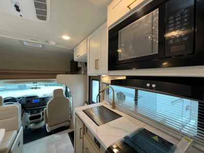 2027 Thor Motor Coach CHATEAU — photo 9 view