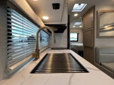 2027 Thor Motor Coach CHATEAU — photo 11 view
