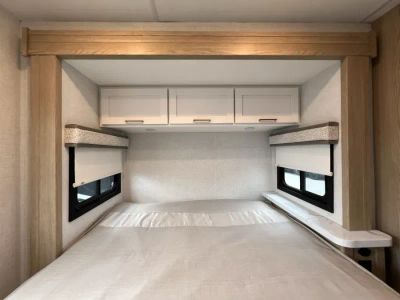 2027 Thor Motor Coach CHATEAU — photo 15 view