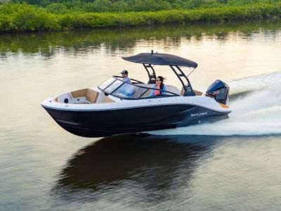 2026 Bayliner V20 — front three-quarter view