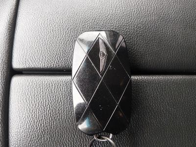 2025 Genesis GV80 — photo 15 view