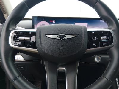 2025 Genesis GV80 — photo 12 view