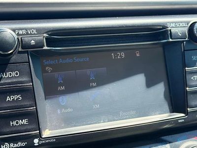 2018 Toyota RAV4 — photo 30 view
