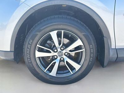 2018 Toyota RAV4 — photo 39 view