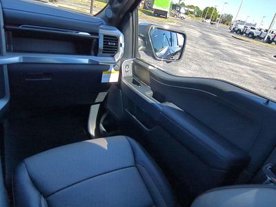 2025 Ford F-150 — photo 17 view