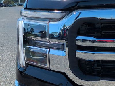 2025 Ford F-150 — photo 8 view