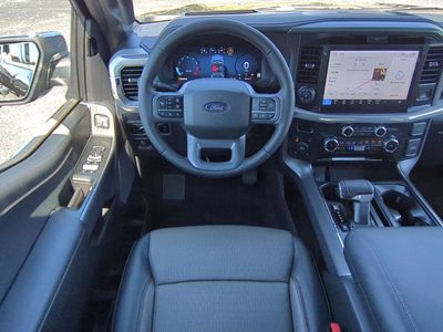 2025 Ford F-150 — photo 16 view