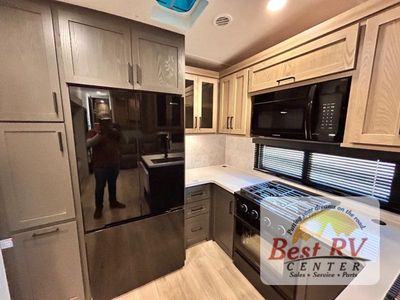 2026 Forest River RV Rockwood Signature — photo 36 view