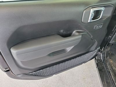 2026 Jeep Wrangler — photo 14 view