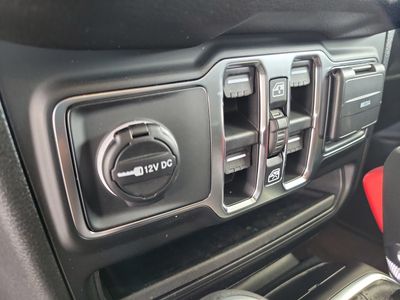 2026 Jeep Wrangler — photo 15 view
