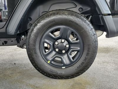 2026 Jeep Wrangler — photo 7 view