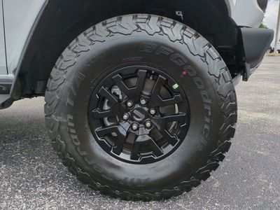 2026 Ford Bronco — photo 11 view