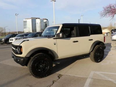 2026 Ford Bronco Big Bend in Desert Sand — front three-quarter view