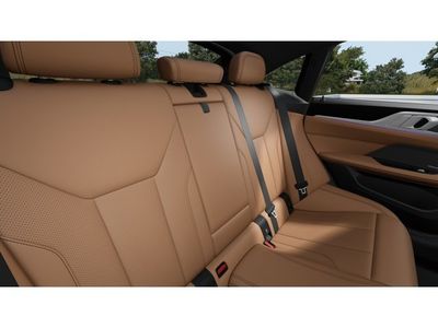 2026 BMW i4 — photo 12 view